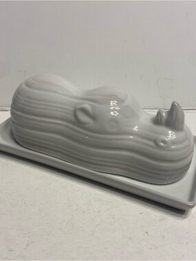 Pier 1 Imports White Porcelain Rhino Covered Butter Dish Zoology Collection EUC